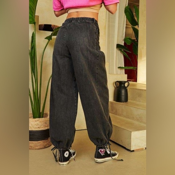 🟠 103B. Adjustable Hem Denim Balloon Pants - Black Wash - Picture 6 of 10